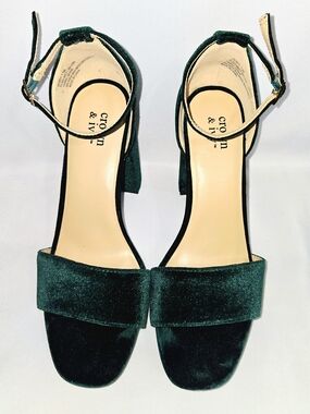 Crown & Ivy Emerald Green Velvet Ankle-Strap Platform Block Heel Sandals-7.5